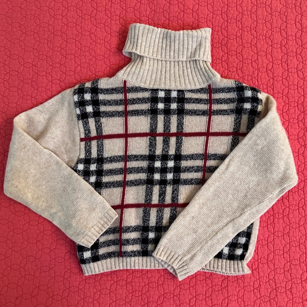 Kids Burberry plaid wool turtleneck sweater size 6